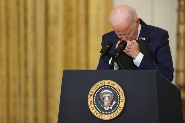 ABD Başkanı Joe Biden, Kabil'de düzenlenen terör saldırısında 13 ABD askerinin öldürülmesinin ardından basın toplantısı düzenledi. Fotoğraf: Reuters